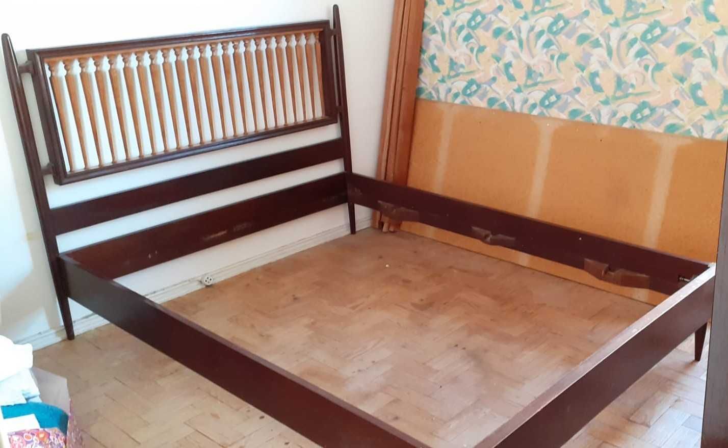 Cama de casal anos 50/60