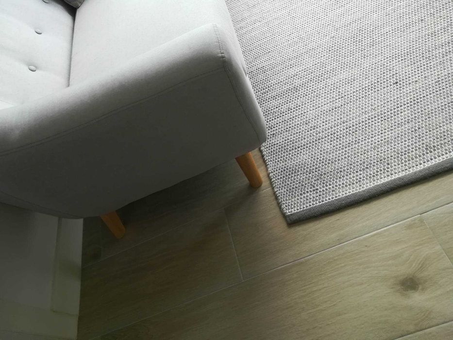 Sofá EGEDAL da JYSK,  2,5 lugares cinzento claro