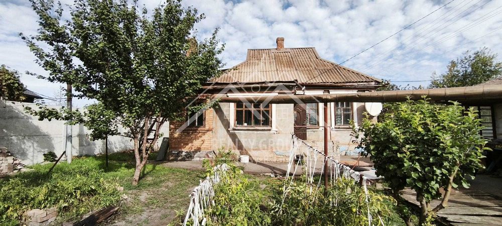 Продаж будинку біля річки, вул. Миколи Ходича