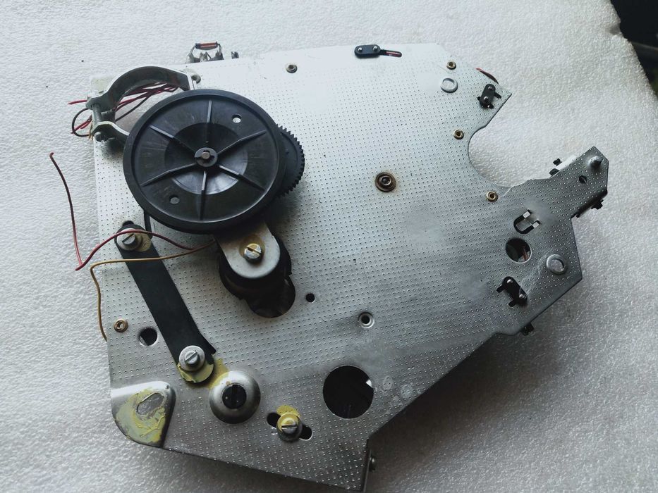 Mechanizm automatyki gramofonu i ramienia do Unitra Daniel G-1100 fs