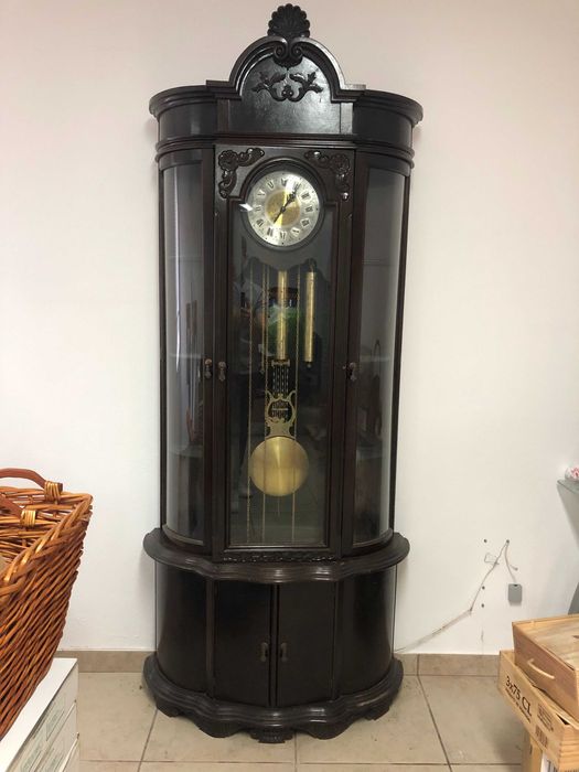 Relógio Antigo de Pé Alto