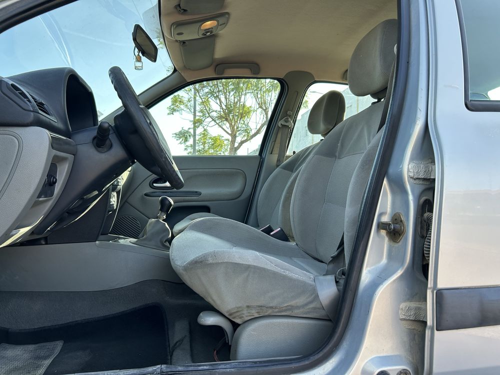 Renault Clio Privilege 2002