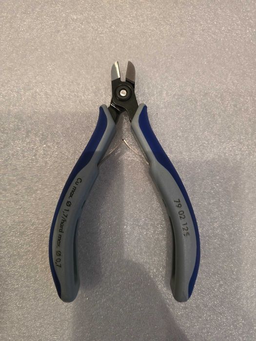 Szczypce tnące boczne obcinaczki KNIPEX