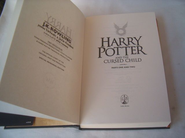 Livro Harry Potter and The Cursed Child