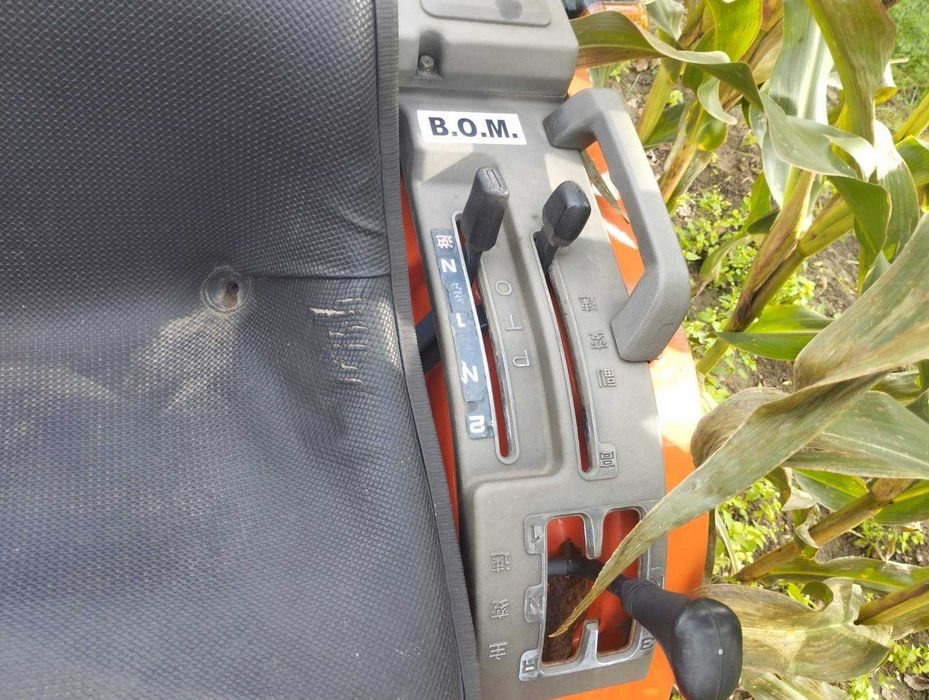 мінітрактор Кубота В-52