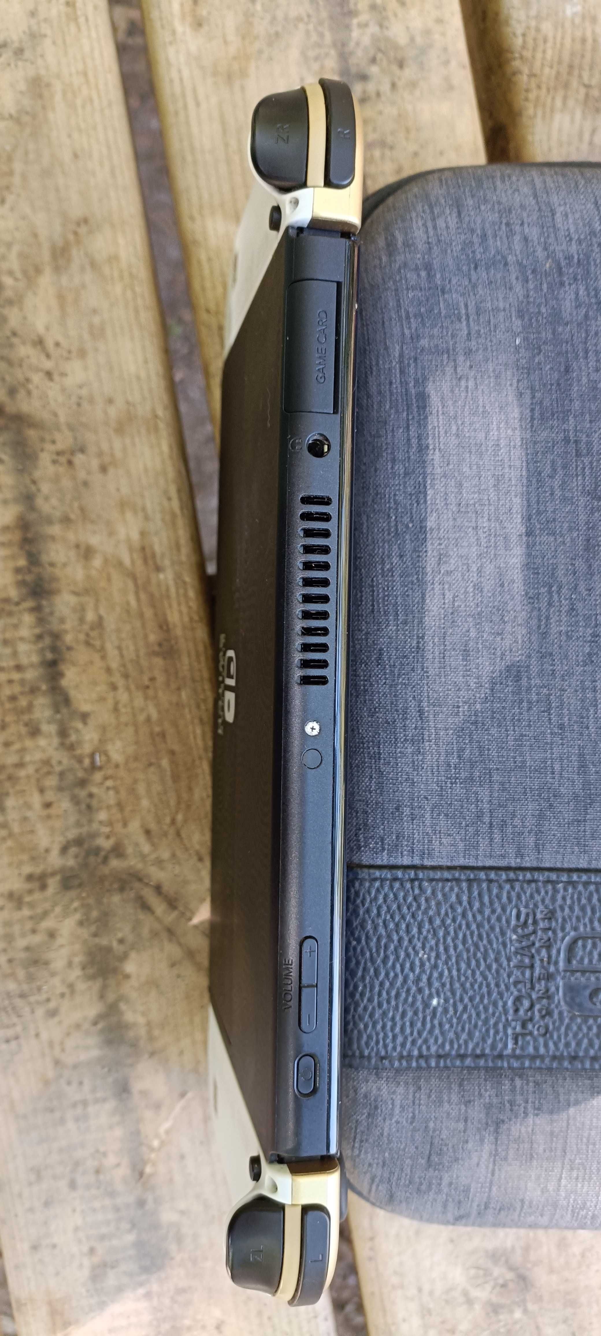 Nintendo Switch OLED Zelda edition