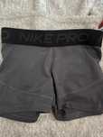 Nowe nike pro prosto ze sklepu