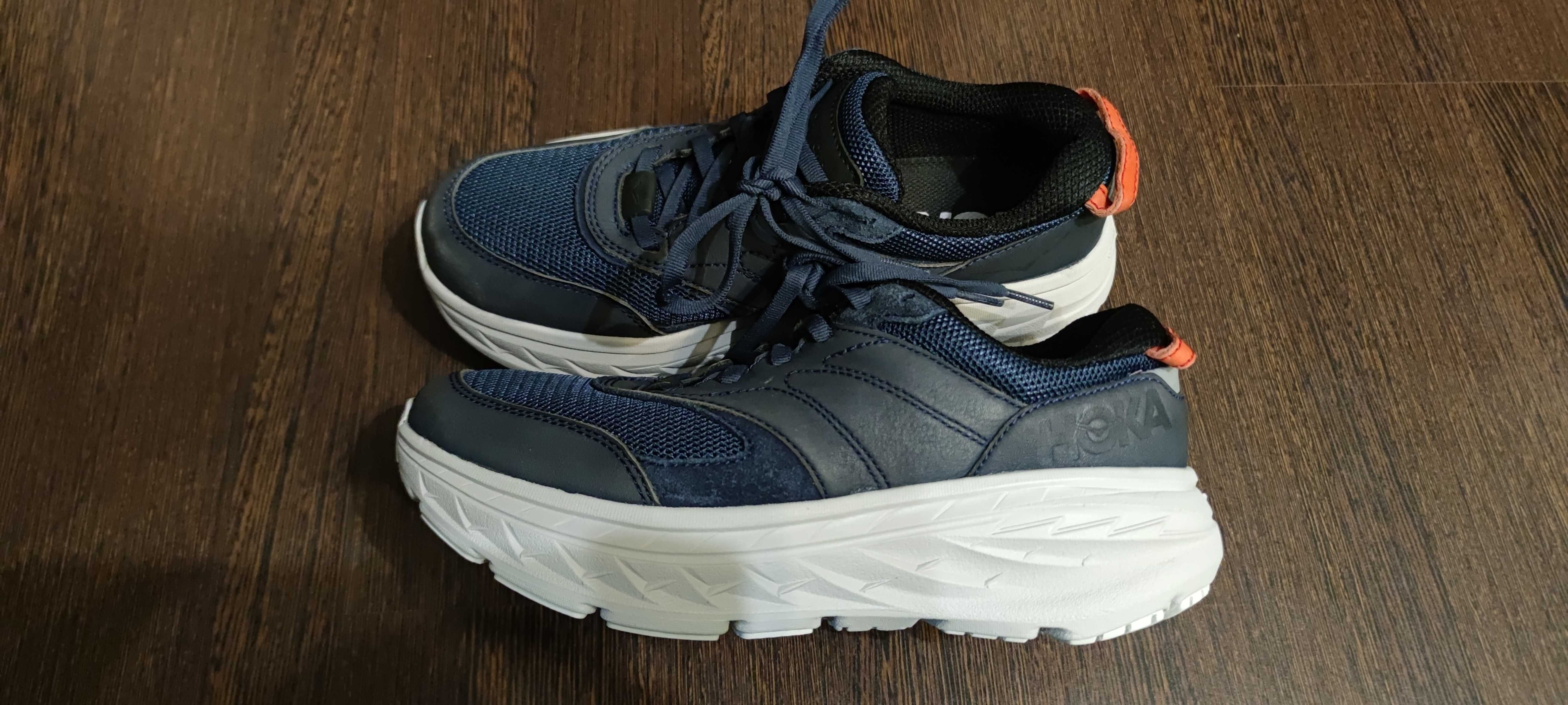 Кросівки Hoka Bondi L.    Р 39 1/3     24.5 см