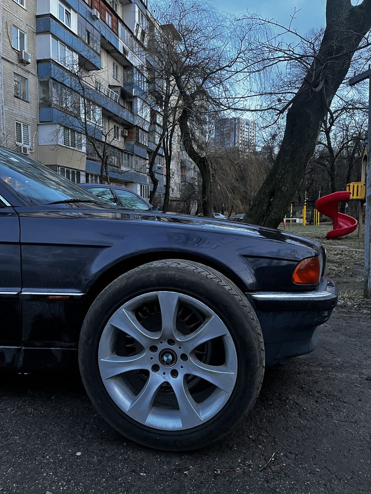 Продам диски на BMW  5x120 R18