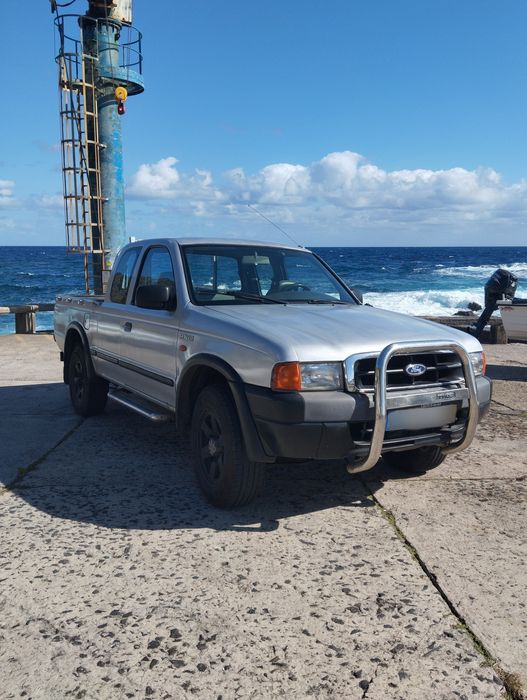 • Ford Ranger 4x4
