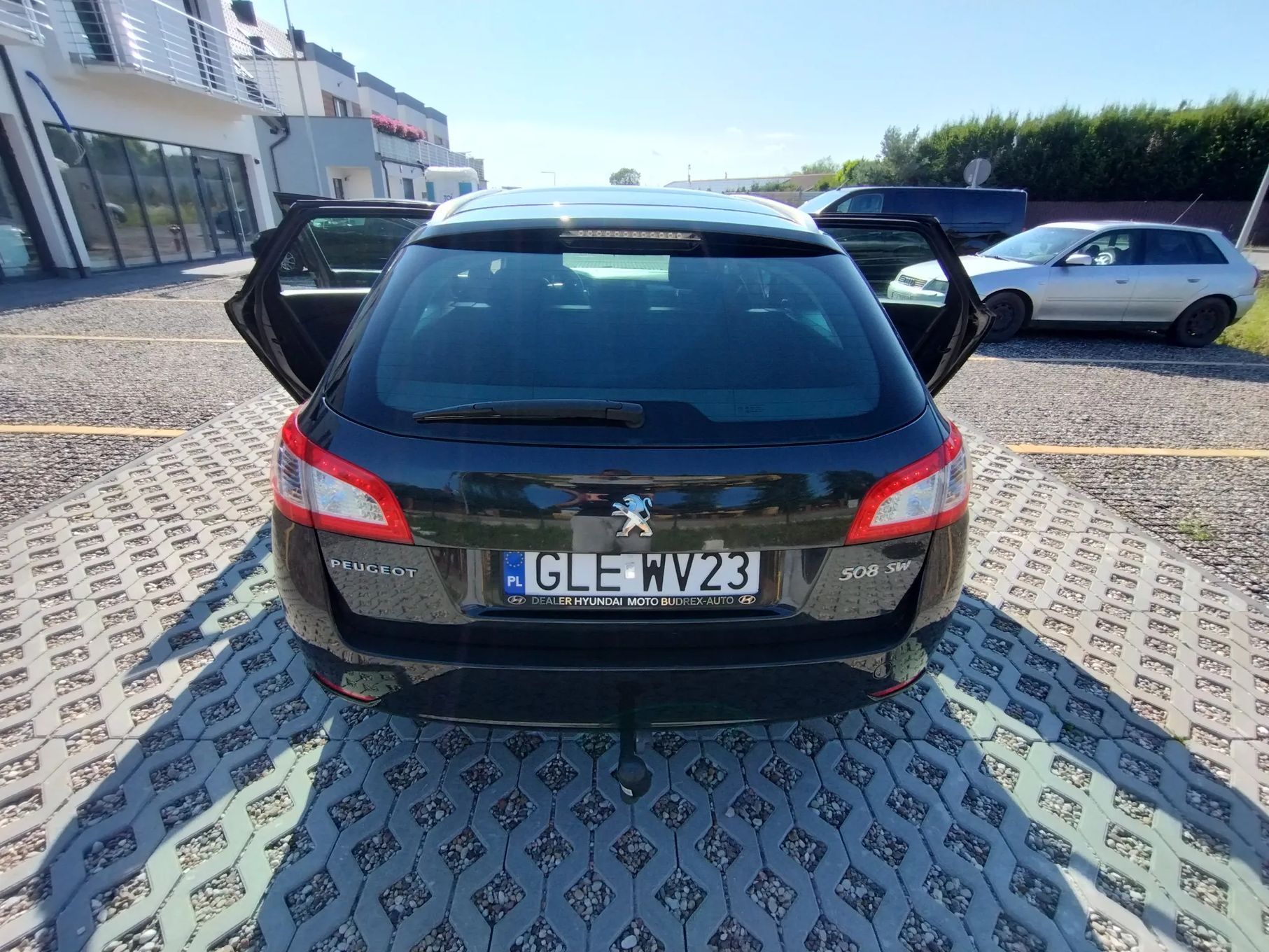 Peugeot 508 Peugeot 508 SW 2.0 HDi 140KM • Active • 2011 • 299 000 km