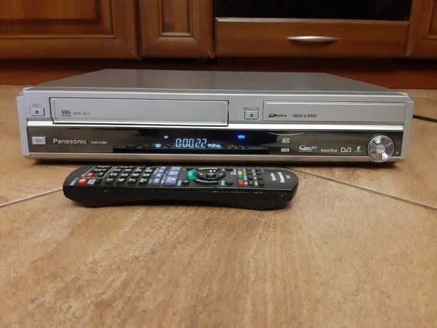 Odtwarzacz DVD VHS/HDD Panasonic DMR-EX98V