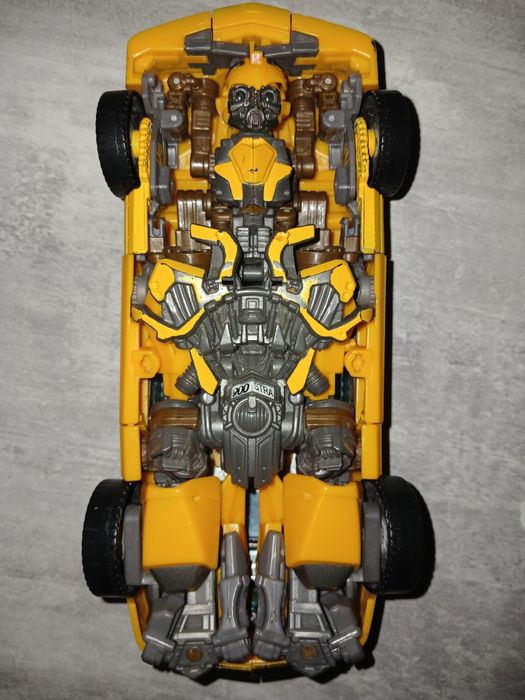 Трансформер Бамблби оригинал Hasbro