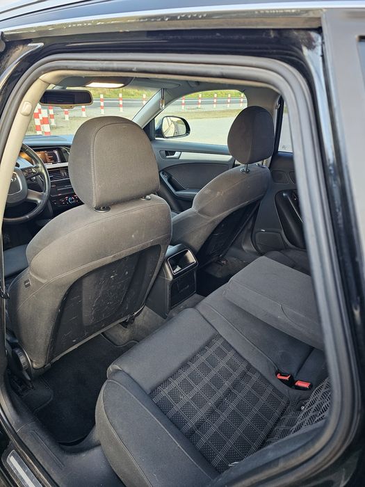 Audi a4b8 2.0 tdi 143 konie 2011 rok tempomat Kolorowy fis