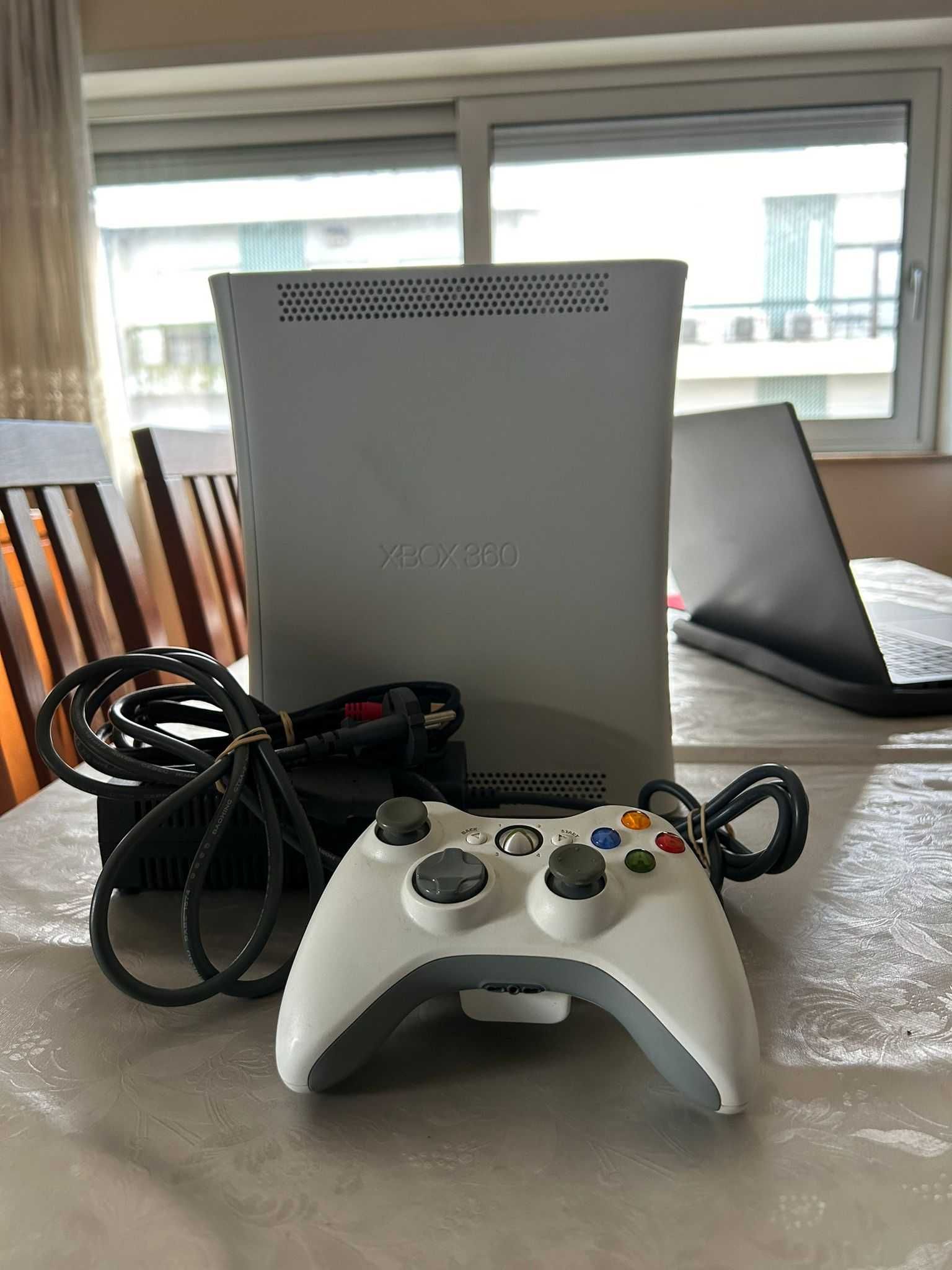 XBOX 360 - Para peças ou para uso!