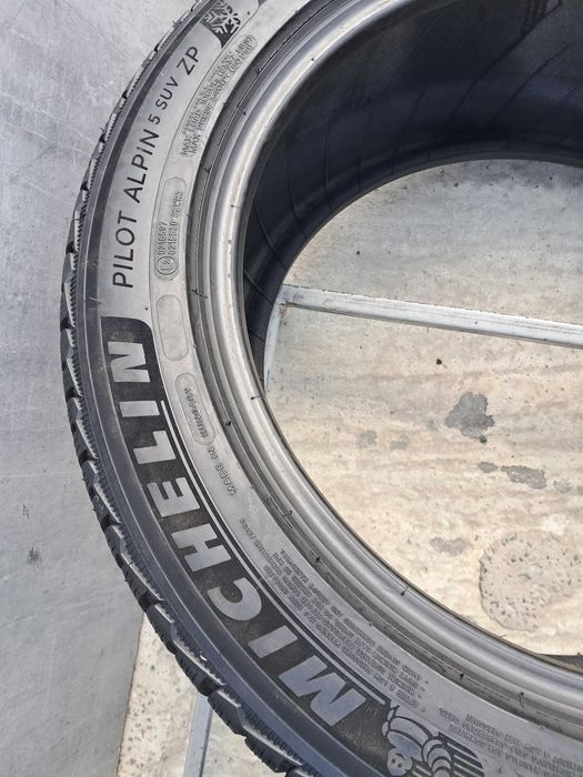 Резина зима 70% протектор Michelin 275/45 R20 Pilot Alpin 5 SUV * RFT