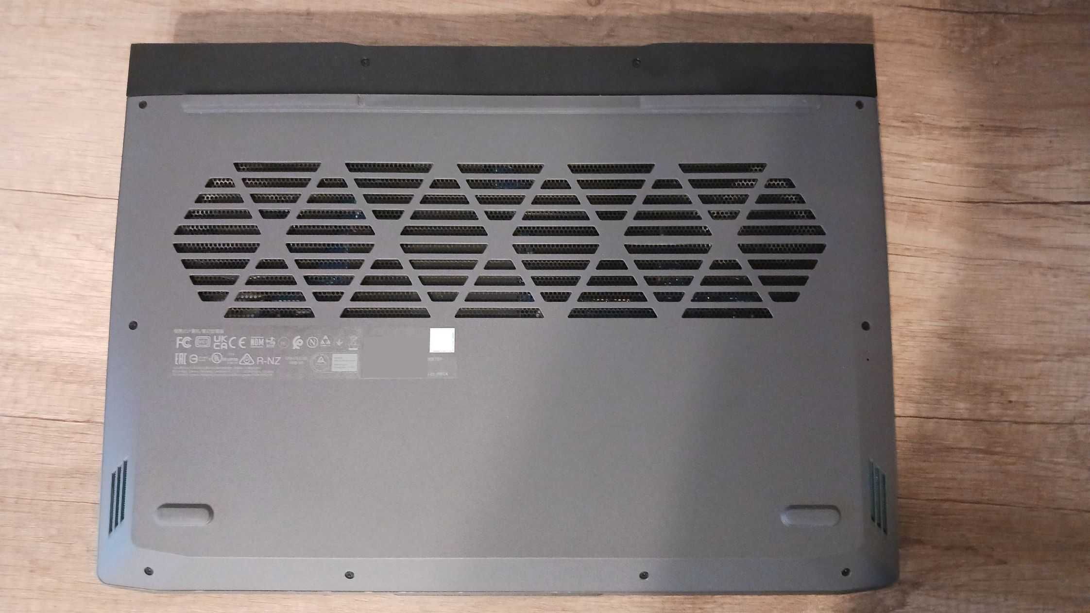Laptop gamingowy gry Lenovo LOQ 15IRH8 16GB 512GB RTX4050 6G VRAM gwar