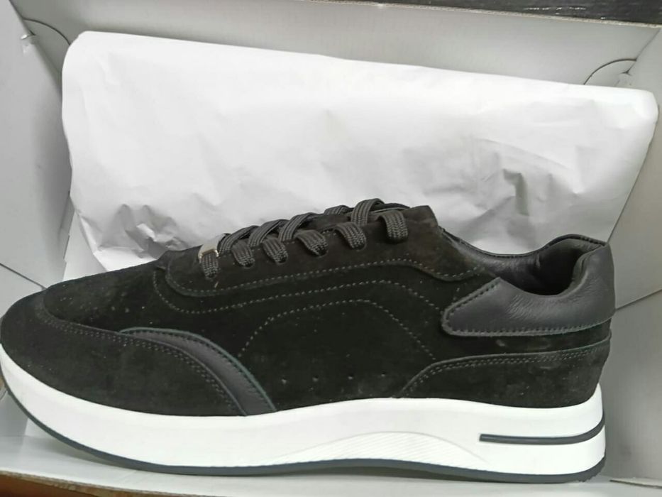 Кросівки чоловічі 44-45 розмір