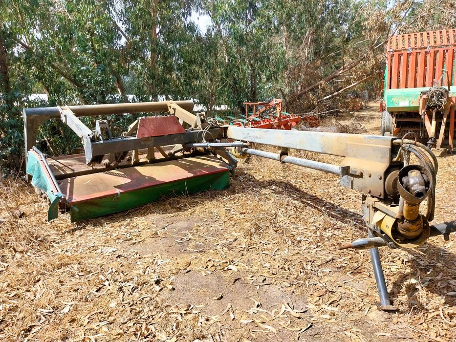 Reboque Autocarregante, Juntadores, Espalhador, Gadanheira