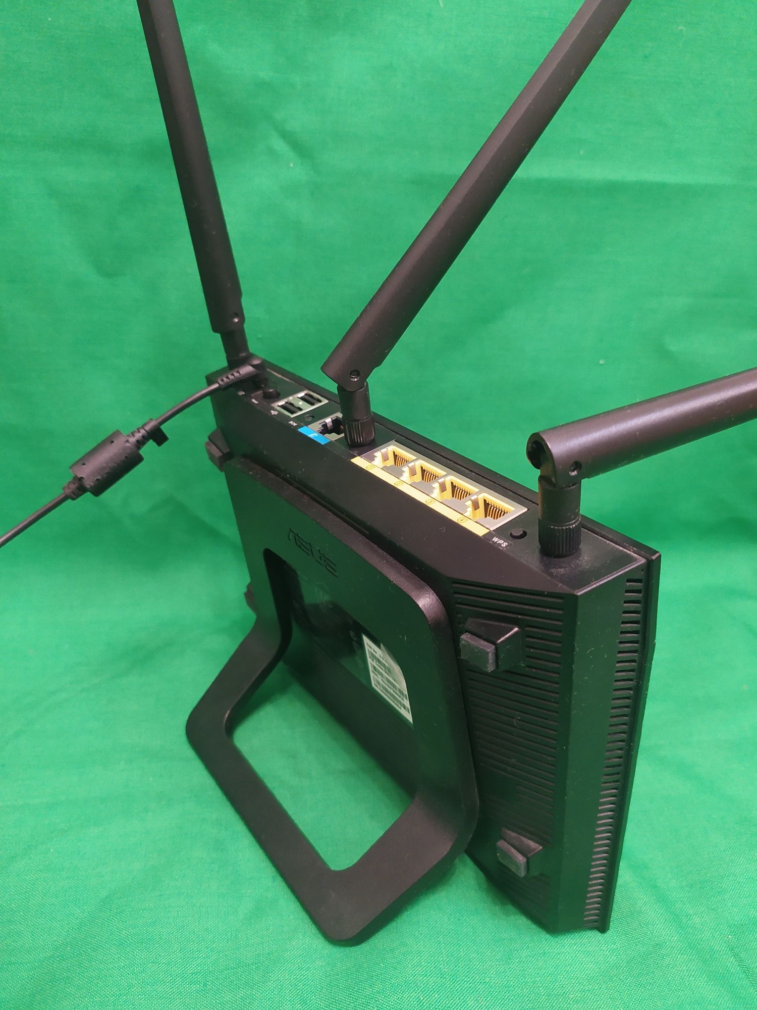 роутер Asus RT-N66U