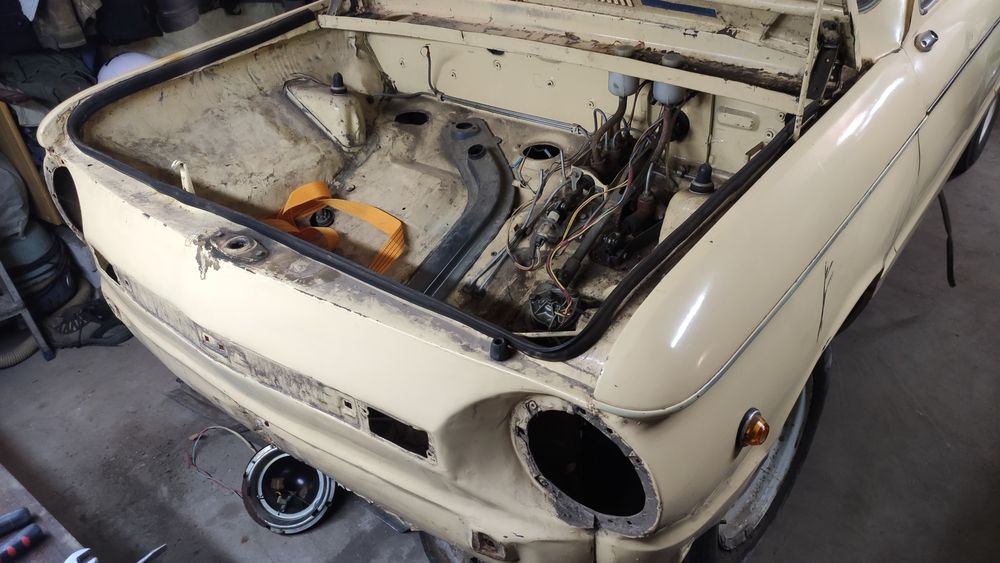 В разборке ЗАЗ 968М