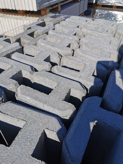 Łącznik betonowy podmurowki murek h20 pecka