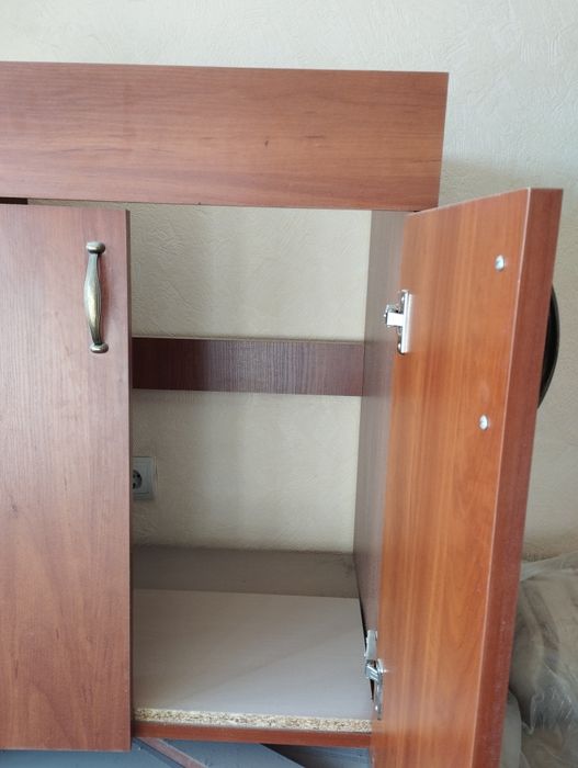 Кухонна тумба під умивальник