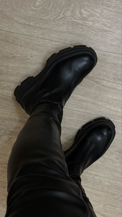 Высокие ботинки Stradivarius