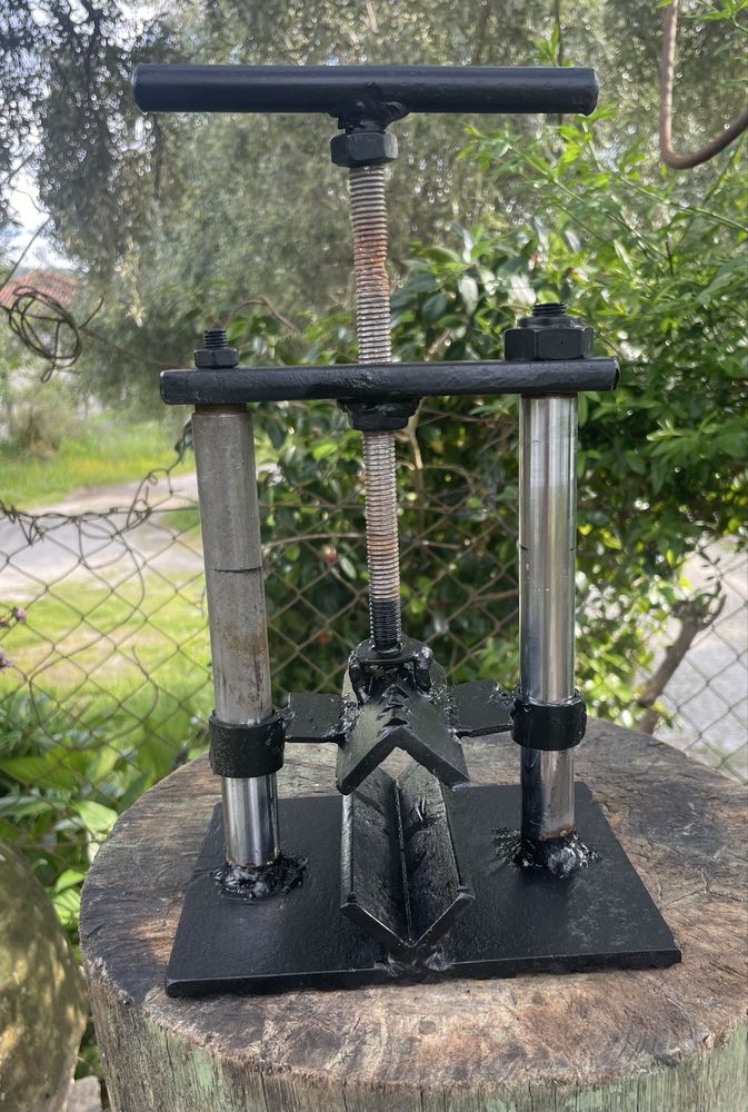Vendo torno para prender tubo