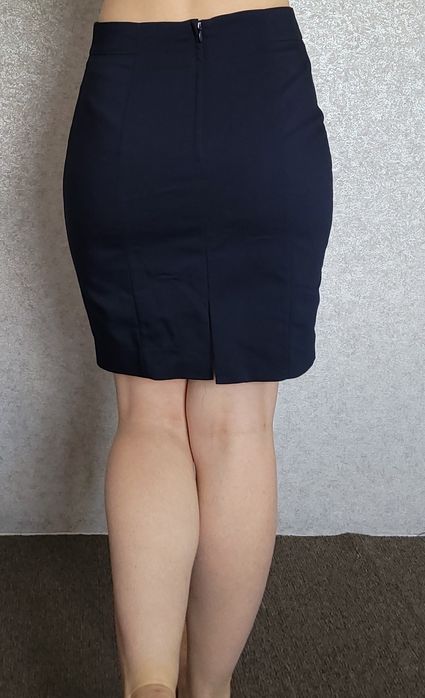 Продам спідницю та піджак темно-синього кольору H&M розмір М