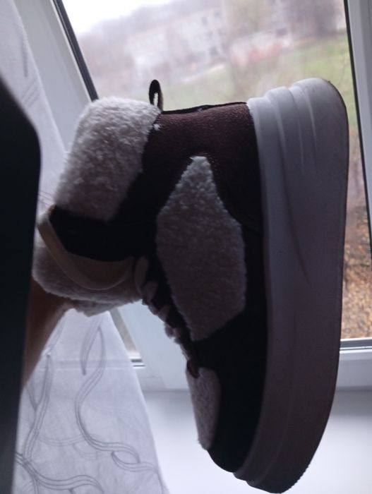 Продам ботинки р39