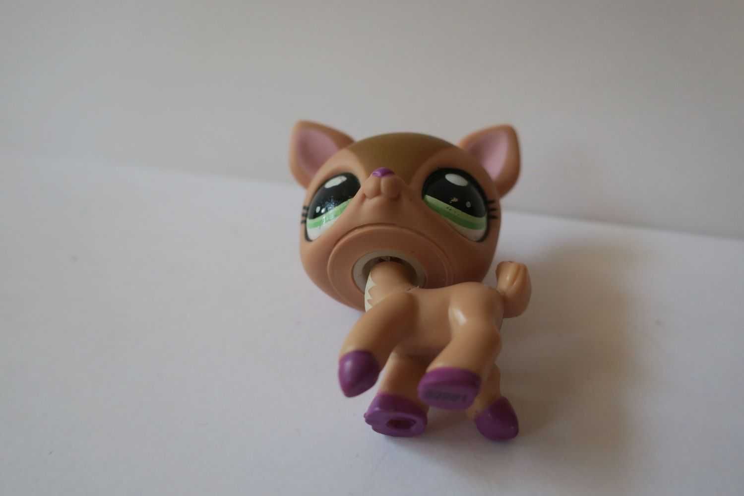 Figurka sarenka Littlest Pet Shop LPS sarna Hasbro