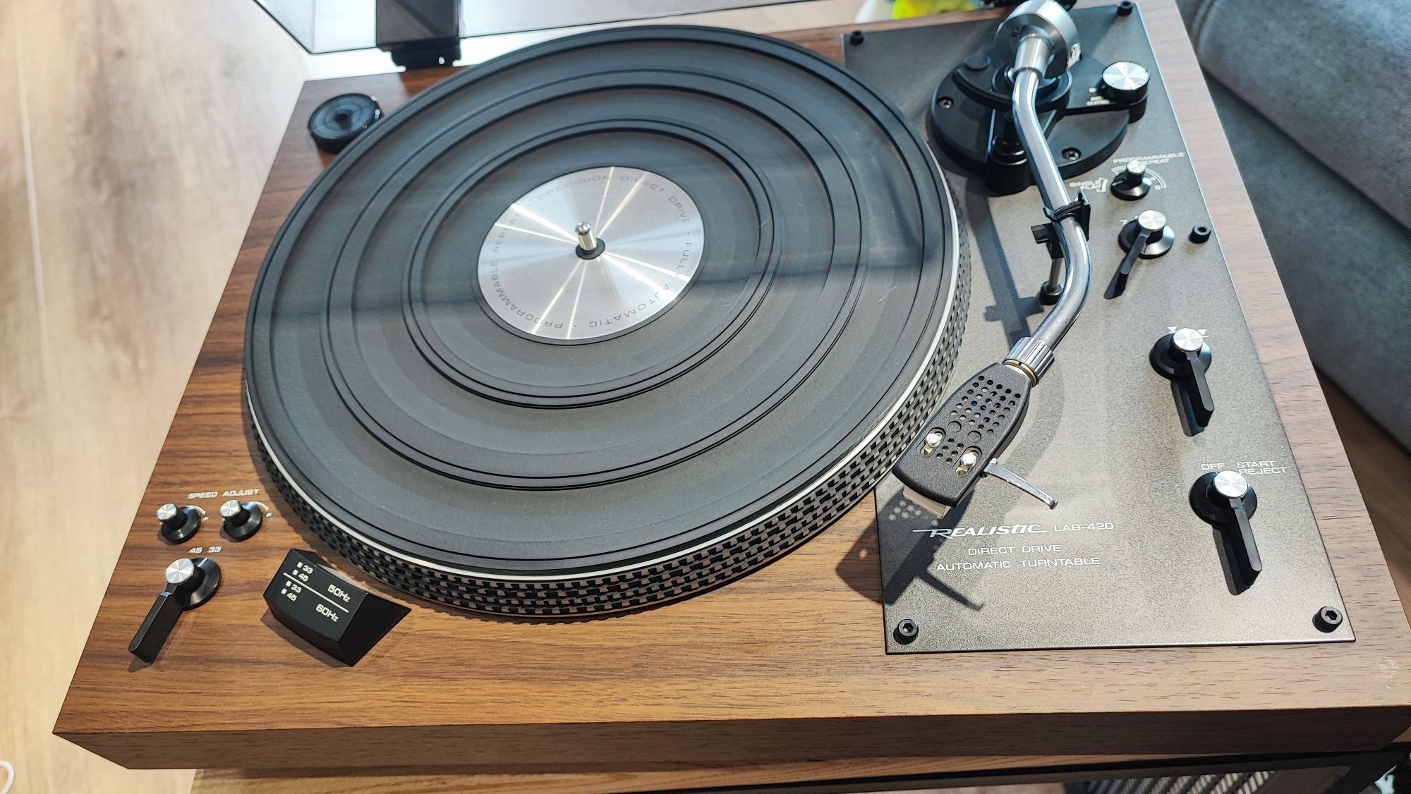 Gramofon Realistic lab -420