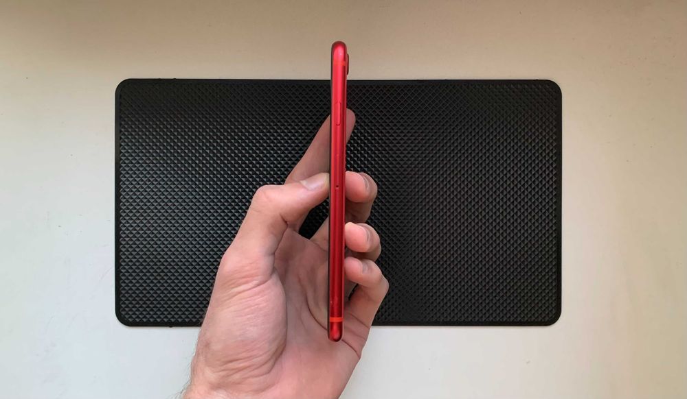 Почти идеальный - iPhone SE 2022 - 128 гб - 98% АКБ - NEVERLOCK - RED