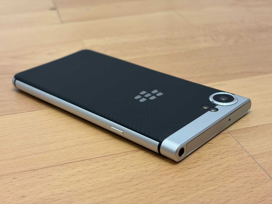 Blackberry Key One - Smartfon QWERTY - ładny stan, zestaw