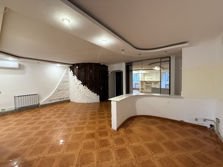 Оренда приміщення напроти квіткового ринку 5 школа новий будинок