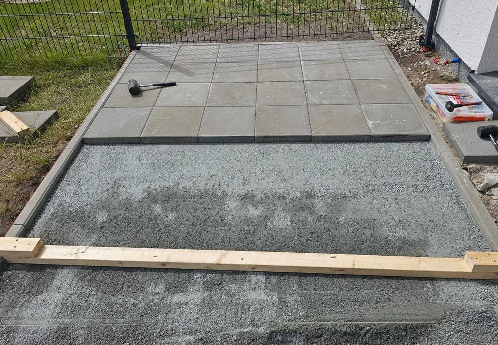 Piasek, grys, kamień , żwir, kruszywa, kostka brukowa, gruz, podsypka.