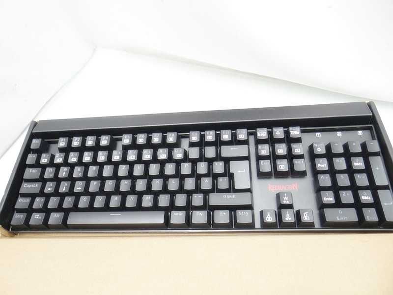 Klawiatura mechaniczna Klawiatura mechaniczna Redragon VARA K551