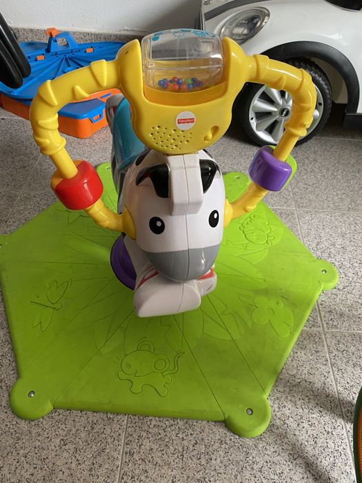 Baloiço saltitão para criança