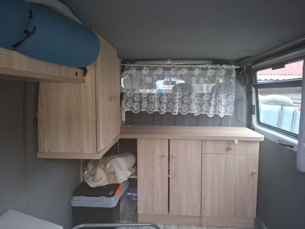 Nissan interstar kamper