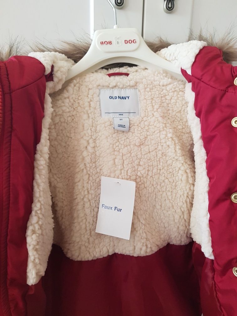 Зимняя куртка Old Navy, на 3 года, новая, 91-99 см, из США