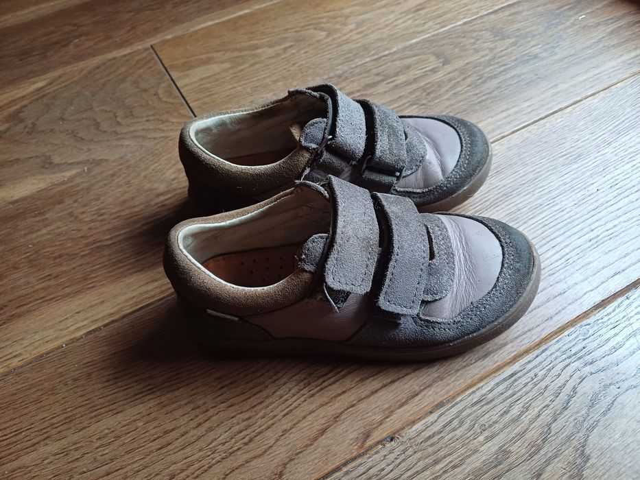 Sprzedam buty dziecięce Mrugała rozmiar 28