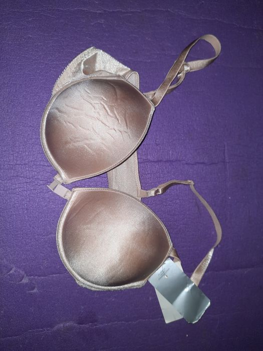 Бюстгальтер  85b