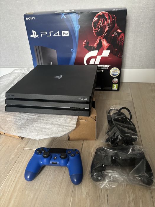 Play Station 4 Pro 1 Tb