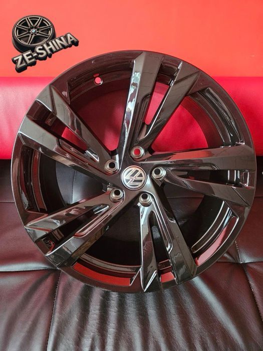Диски R19 5x112 ET38 DIA 57.1 VW Tiguan Valencia