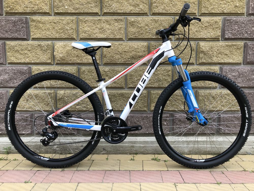 Велосипед Cube AIM DISC 27.5 white-red-blue