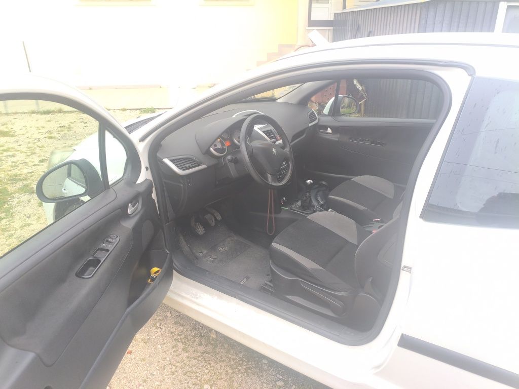 Peugeot 207 1.4 HDi