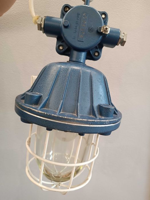 Lampa POLAM OMP-200.