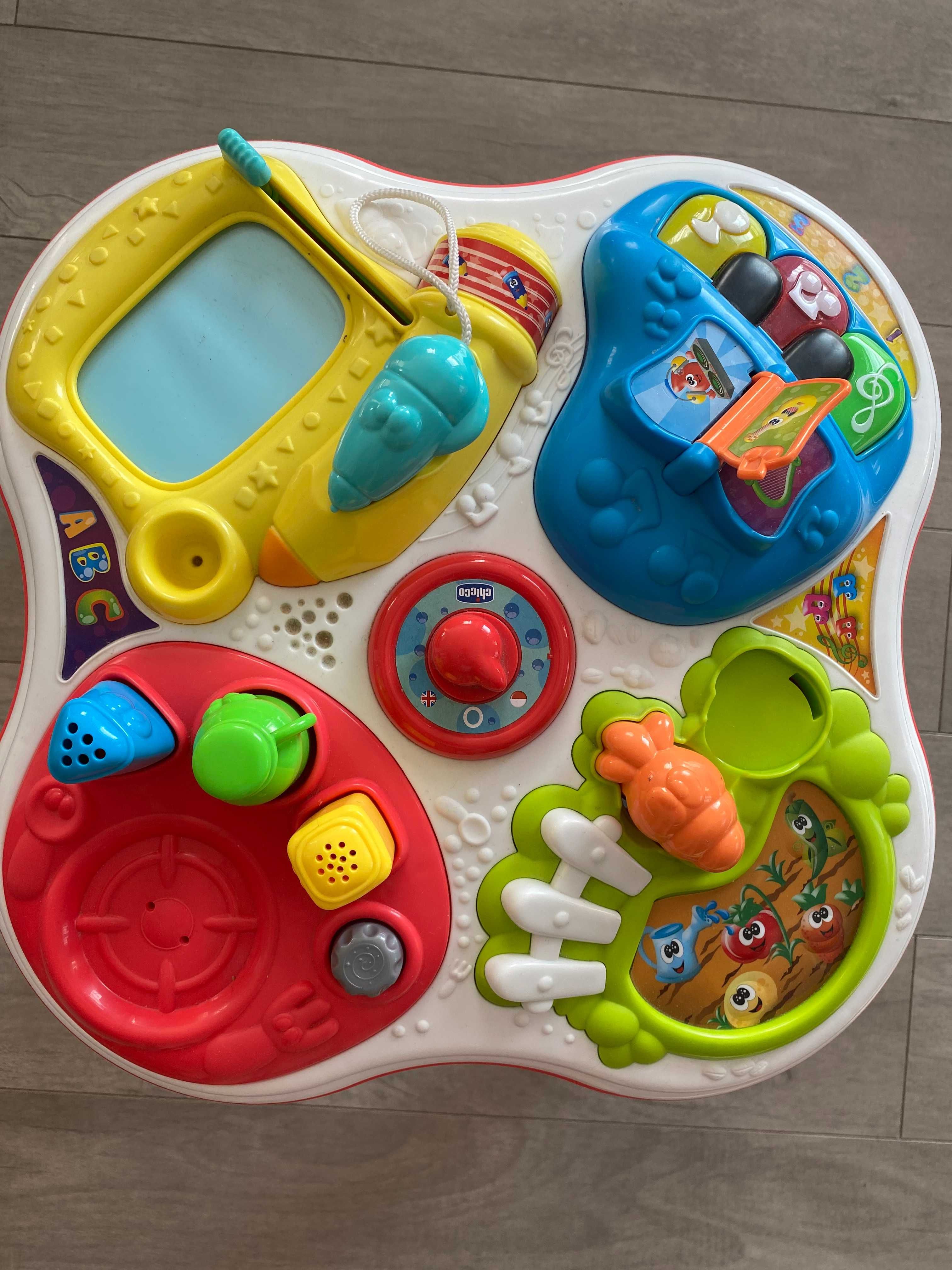 Stolik edukacyjny chicco