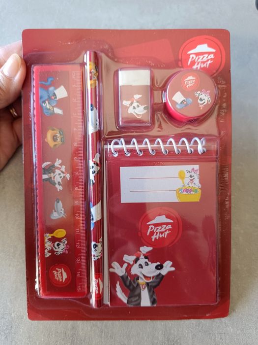 Set escolar papelaria pizza Hut novo